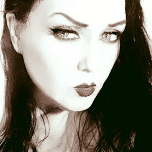 (𝔉𝔲𝔠𝔨 𝔈𝔳𝔢𝔯𝔶𝔬𝔫𝔢. 𝔄𝔩𝔩 𝔬𝔣 𝔦𝔱. 𝔈𝔳𝔢𝔯𝔶𝔱𝔥𝔦𝔫𝔤.)